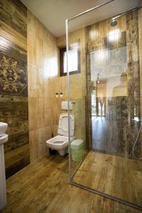 Koupelna v ubytování KATUN Apartmani & SPA