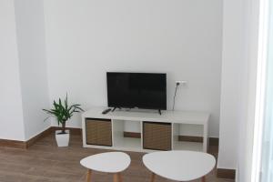 TV a/nebo společenská místnost v ubytování Azul Cielo