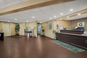 a lobby of a hospital with a waiting room at Quality Inn & Suites Chambersburg in Chambersburg