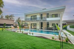 The swimming pool at or close to Enclave Villa Luxury,Pool and Nature at Marmaris