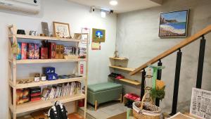 Biblioteca de l'habitació en casa particular