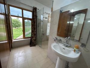 Koupelna v ubytování Nature Palace Farmstay