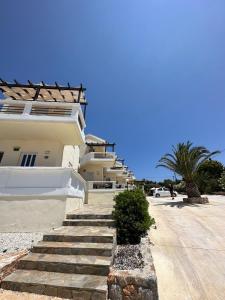 Gallery image of Tersanas Beach Lodges in Tersanas