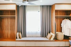 Gallery image of 04-Biệt thự cao cấp Hồ Tràm-3BR SUPER KINGS, Hồ bơi to,BBQ, cầu ra ngắm biển in Xuyên Mộc +61 photos