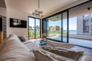 Televisyen dan/atau pusat hiburan di Crystal Holiday Residence II