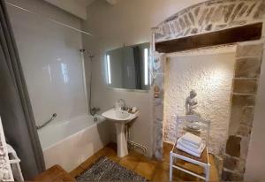 Φωτογραφία από το άλμπουμ του Hôtel du Château de Quinéville σε Quinéville