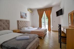 Легло или легла в стая в Vacation Flat w Balcony 5 min to Beach in Ulcinj