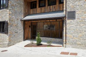 Exteriér nebo vchod ubytování Nheu d'Arties by FeelFree Rentals