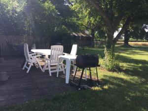 Vonkajšia záhrada v ubytovaní Nuitées au calme de la campagne bourbonnaise