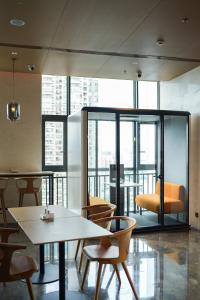 אזור ישיבה ב-Jingju Hotel Shenzhen
