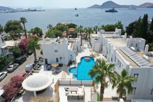an aerial view of a resort with a pool at Yalinn Boutique Hotel in Yalıkavak