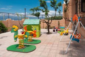 Ο χώρος παιχνιδιού για παιδιά στο Villa Adelaide, Casa Vacanze a Reggio Calabria