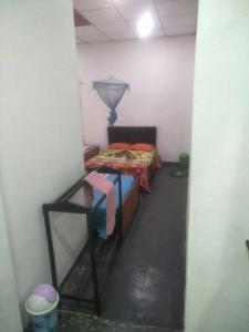 Postel nebo postele na pokoji v ubytování Bathiya Tourist Guest Anuradhapura