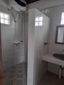 Koupelna v ubytování Kutabay Homestay