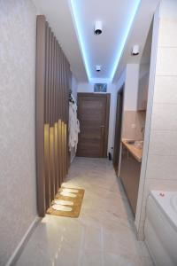 Foto de la galeria de Jacuzzi Apartman De Lux - Cacak a Čačak