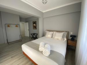 Кровать или кровати в номере Estoril Casino 3 Bedrooms With Pool