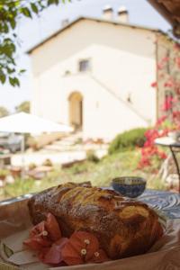 a loaf of bread sitting on top of a table at Agriturismo Morani in Santa Severa