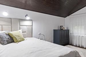 Postel nebo postele na pokoji v ubytování Green Luxury Villa