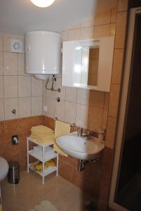 Koupelna v ubytování Apartments Kairos - Bili 9