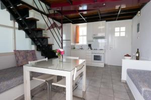 Kuchyň nebo kuchyňský kout v ubytování Markakis Apartments