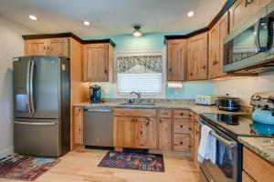 Gallery image of Waterfront Conway Area Condo Walk to Beach! in Silver Lake