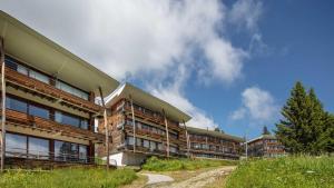 Budova, kde se apartmán nachází + 8 fotografií
