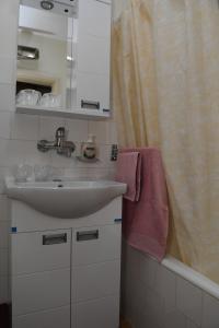 A bathroom at Anja