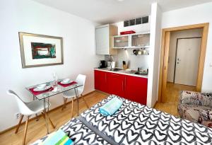 Köök või kööginurk majutusasutuses Apartmán u lesa, Srní 119
