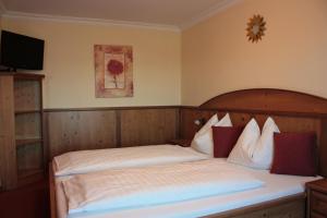 Posteľ alebo postele v izbe v ubytovaní Landhotel Gersbach-Gut