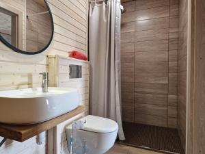 Et badeværelse på Šušvė + 18 billeder