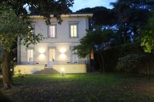 Κήπος έξω από το Lucca in Villa Lucrezia