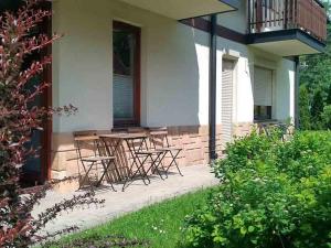 Vonkajšia záhrada v ubytovaní VisitZakopane - Jasny Apartment