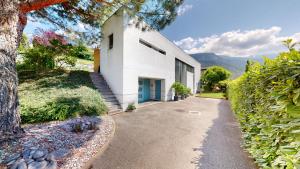 Üldine mäevaade või majutusasutusest Spacious studio in a quiet area of Sierre pildistatud vaade