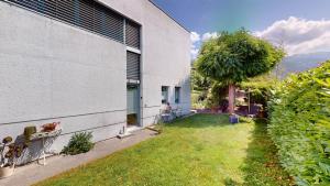 Aed väljaspool majutusasutust Spacious studio in a quiet area of Sierre