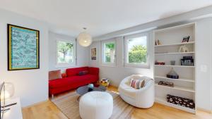 Istumisnurk majutusasutuses Spacious studio in a quiet area of Sierre
