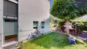 Aed väljaspool majutusasutust Spacious studio in a quiet area of Sierre