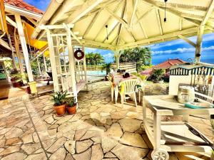 Балкон або тераса в VILLA PASKEDRA
