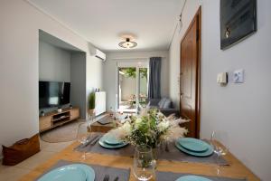 TV a/nebo společenská místnost v ubytování Inner City Retreat Apartment + 20 fotografií