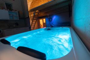 Bazén v ubytování Suite16 & spa nebo v jeho okolí