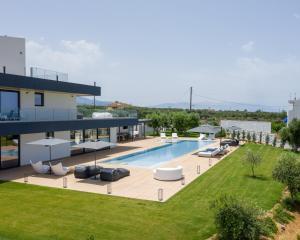 Kolam renang di atau dekat dengan Aesthea 5-star Villa, 2Pools, Gym, Cinema, Sauna, By ThinkVilla