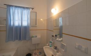 Kamar mandi di Classic Guesthouse Nafplion