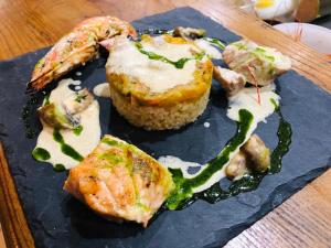 露营地内部或周边提供的食物