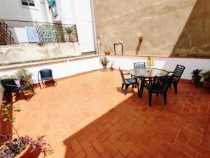 Gallery image of Amplio apartamento con terraza in Hospitalet de Llobregat