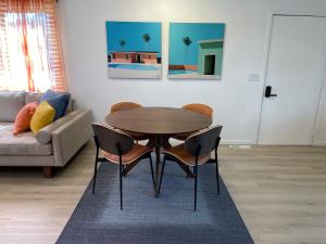 Χώρος καθιστικού στο 2nd Floor, 2 Bedroom Condo, Sleeps 6