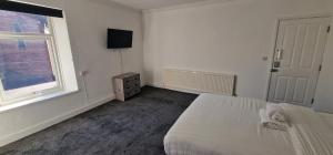 Gallery image of SELF CHECK in APARTMENT IN CENTRAL BARNSLEY in Barnsley +16 photos