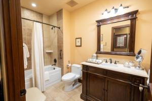 Koupelna v ubytování Hotel Granduca Houston