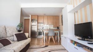 Kuchyň nebo kuchyňský kout v ubytování Apartamento en el centro con plaza de garaje