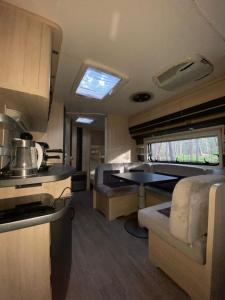 Kuchyň nebo kuchyňský kout v ubytování Przyczepy VIP - Ośrodek na Klifie Village - Hel Helska 11