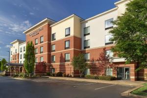 uma representação da frente de um hotel em TownePlace Suites by Marriott Newnan em Newnan