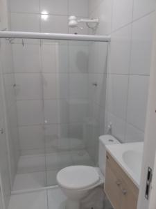 Bilik mandi di Casa do Bruno - Apartamento terreo - 1 - Terra - Quarto e sala com cozinha americana na praia do preá-CE